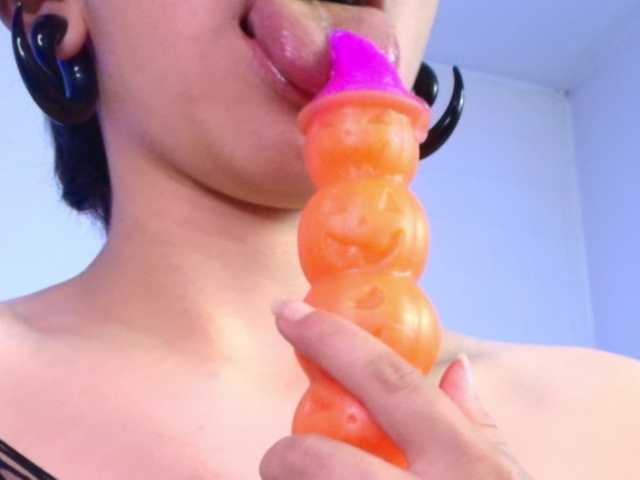 Nikkenyx live cam on BongaCams