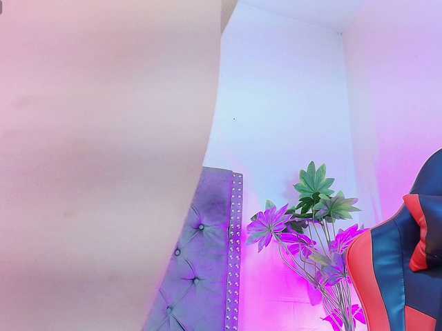 Nikkenyx live cam on BongaCams