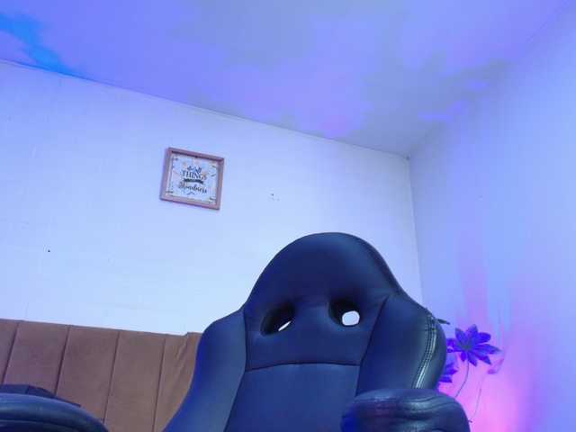 Nikkenyx live cam on BongaCams