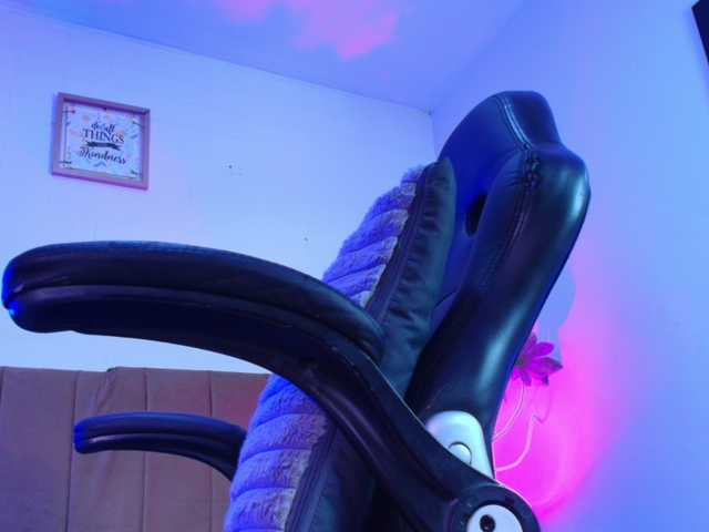 Nikkenyx live cam on BongaCams