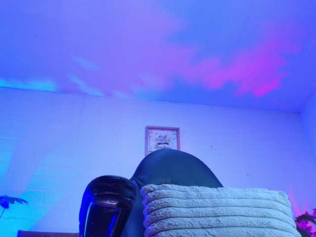 Nikkenyx live cam on BongaCams