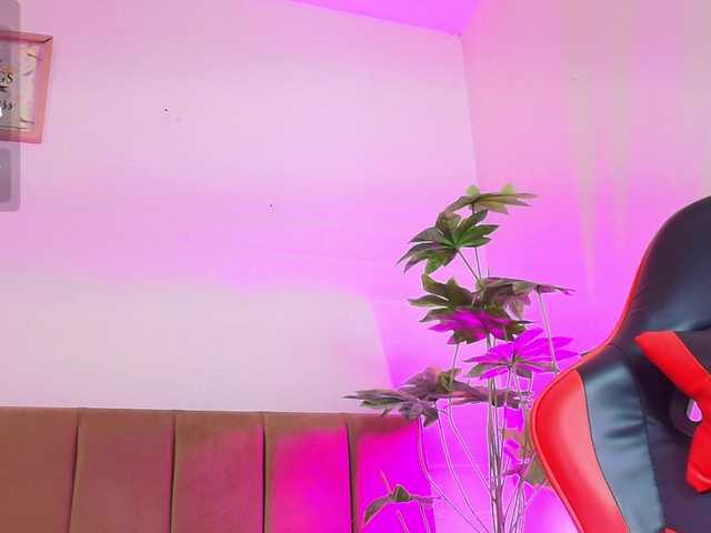 Nikkenyx live cam on BongaCams