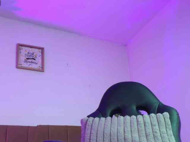 Nikkenyx Live Webcam on BongaCams