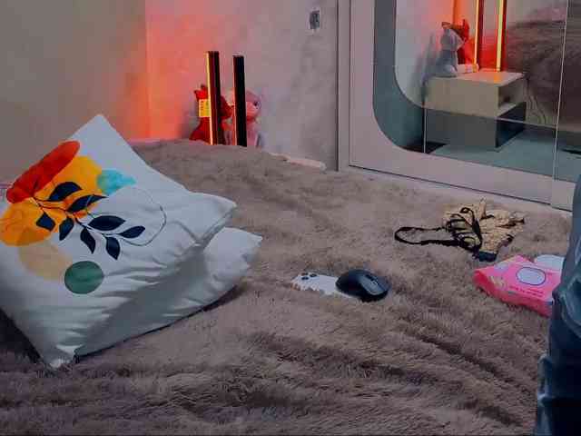 white-boo live couple cam on bongacams