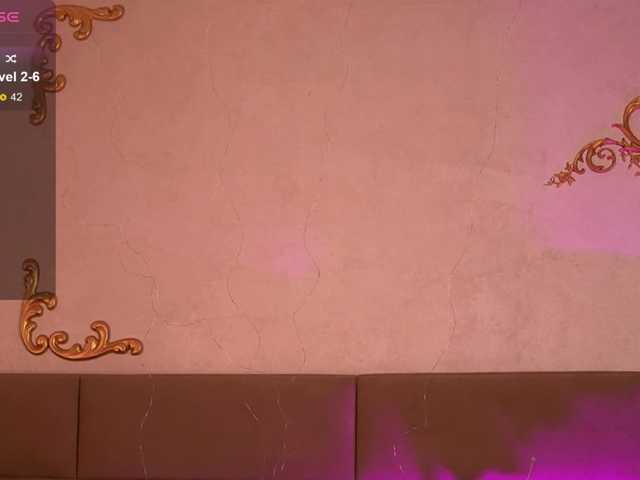 KyraCase live webcam show
