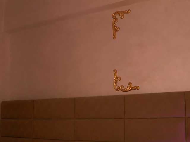 KyraCase live cam on BongaCams