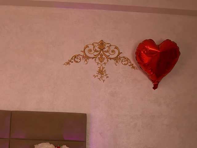 KyraCase live cam on BongaCams
