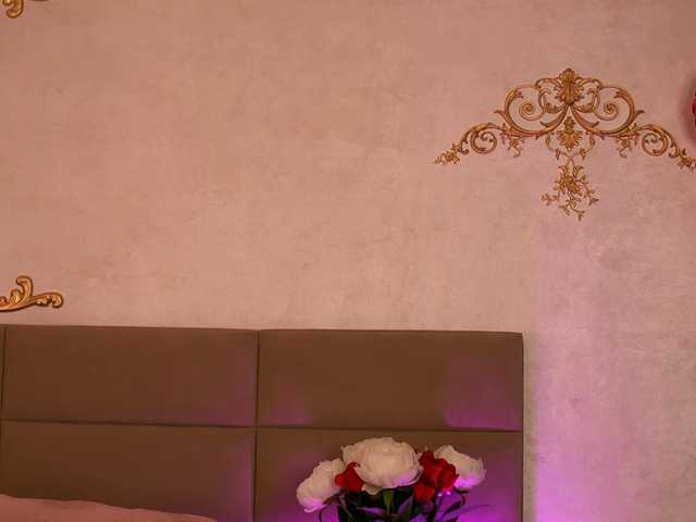 KyraCase live cam on BongaCams