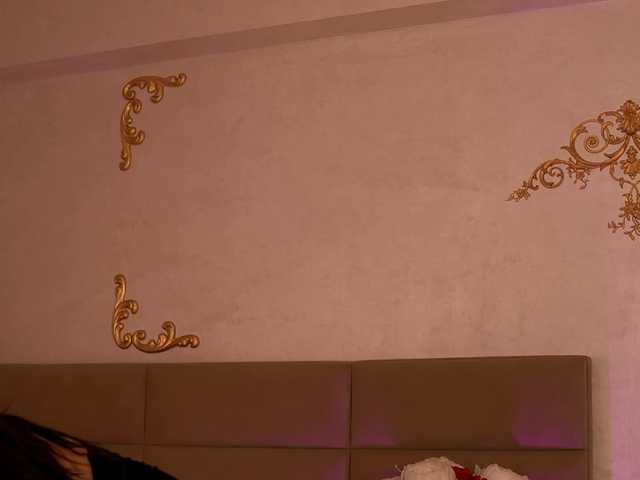 KyraCase live cam on BongaCams