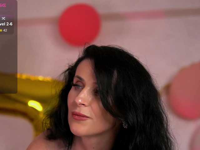 KyraCase live cam on BongaCams