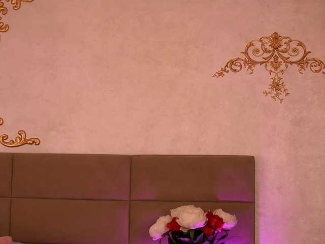 KyraCase live cam on BongaCams