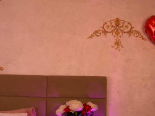 KyraCase live cam on BongaCams