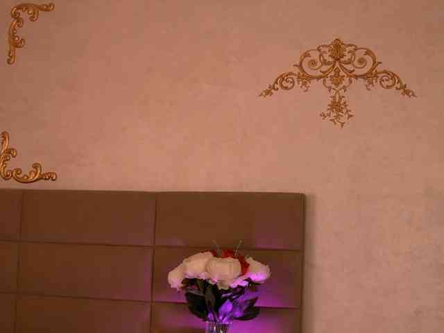kyracase's live room