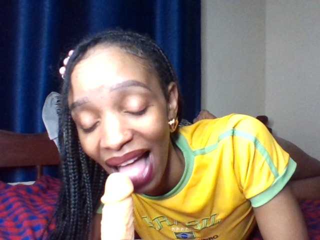 Velveet live cam on BongaCams