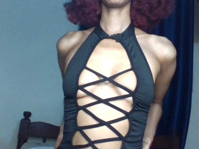 Velveet's BongaCams show and profile