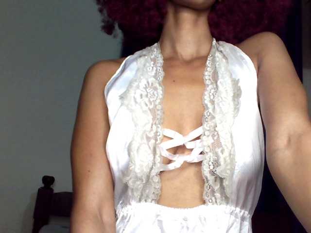 Velveet's BongaCams show and profile