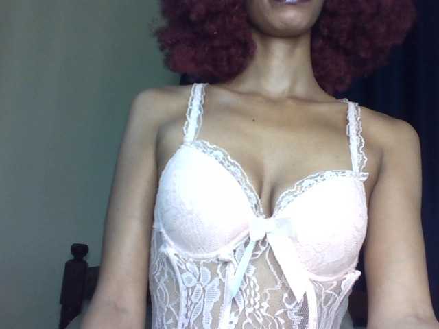 Velveet's BongaCams show and profile