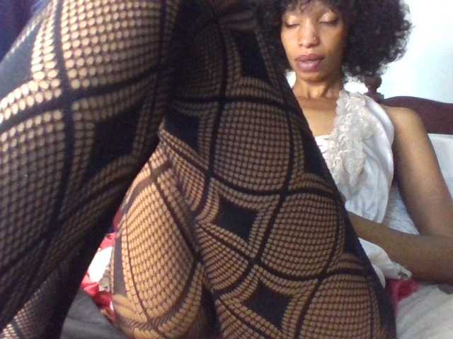 Velveet's BongaCams show and profile