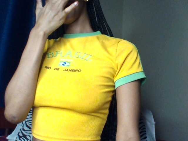 Velveet live cam on BongaCams