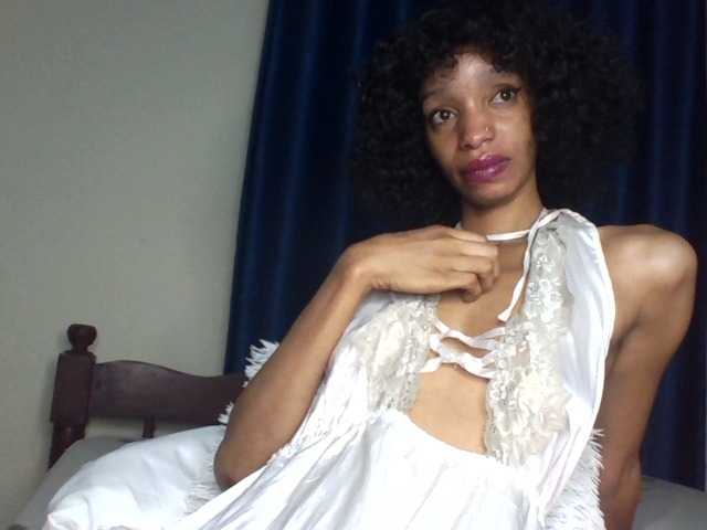 Velveet's BongaCams show and profile