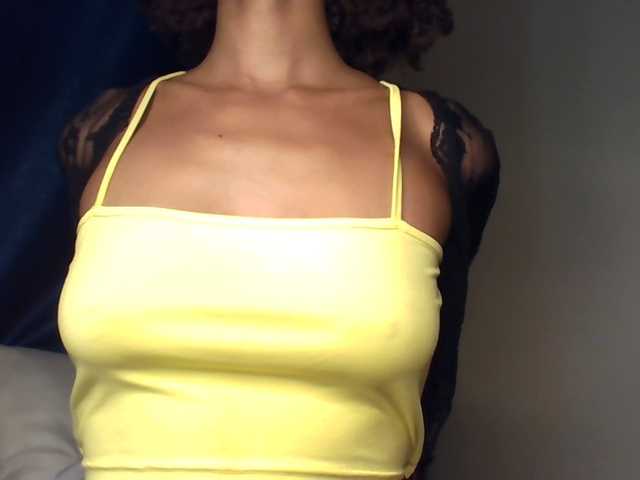 Velveet live cam on BongaCams
