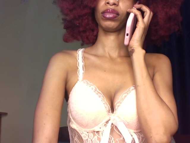 Velveet's BongaCams show and profile