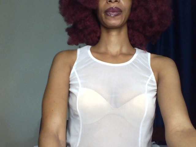 Velveet's BongaCams show and profile