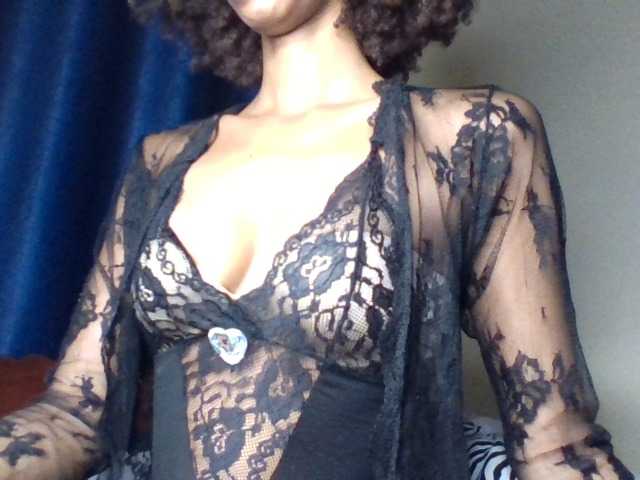 Velveet live cam on BongaCams