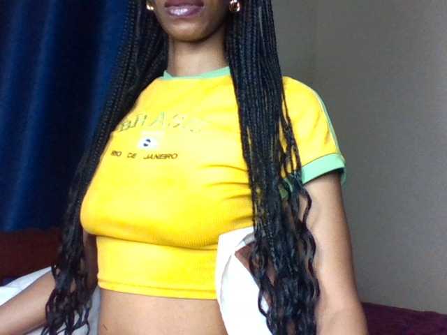 Velveet live cam on BongaCams