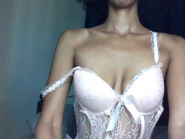 Velveet's BongaCams show and profile