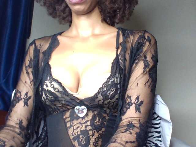 Velveet live cam on BongaCams