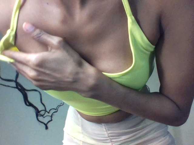 Velveet live cam on BongaCams