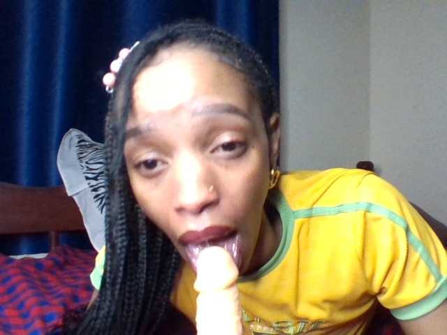 Velveet live cam on BongaCams