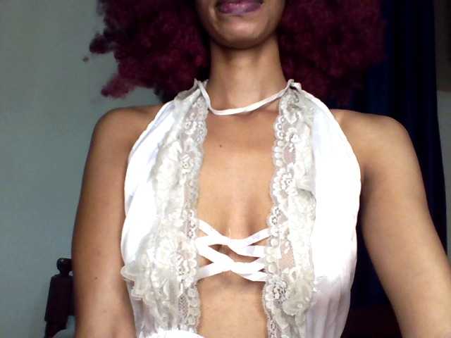 Velveet's BongaCams show and profile