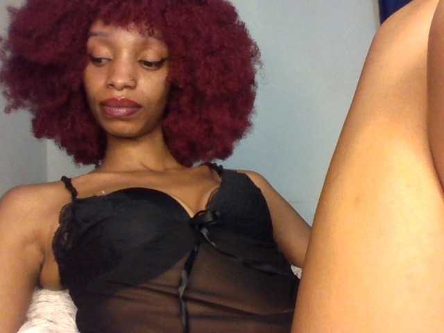 le modèle Velveet est en webcam porno dans un show sur le site bongacams, il possède les tags suivants: Ebony,Redhead,Trimmed