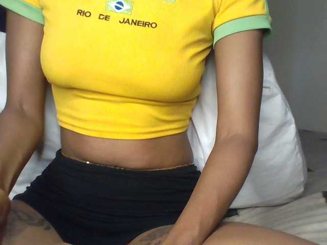 Velveet live cam on BongaCams