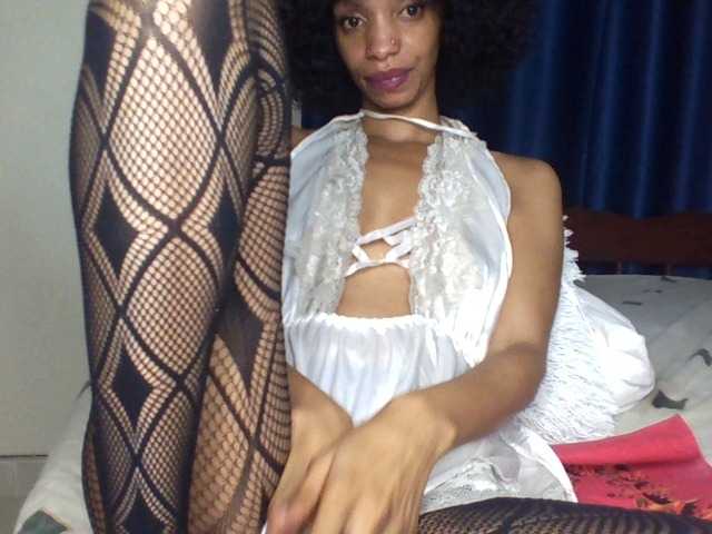 Velveet's BongaCams show and profile