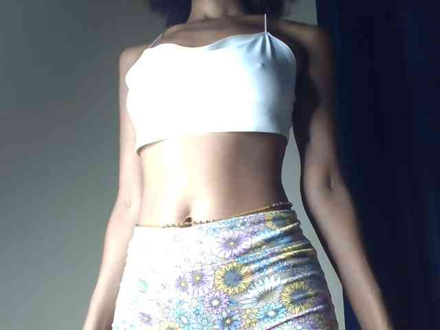 Model: Velveet