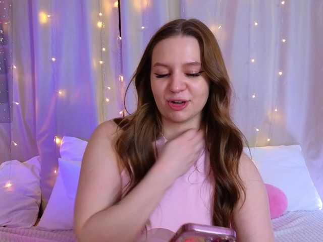 KiraBriis's BongaCams show and profile