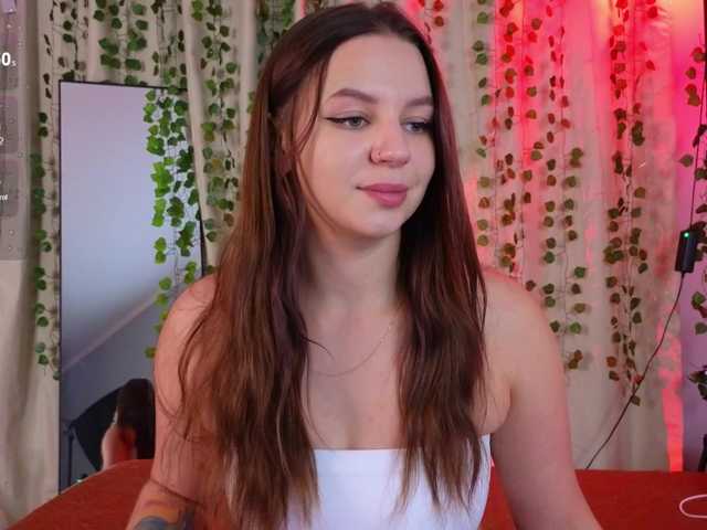 KiraBriis live cam on BongaCams