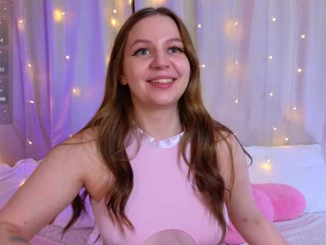 KiraBriis's BongaCams show and profile