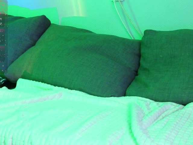 KiraBriis live cam on BongaCams