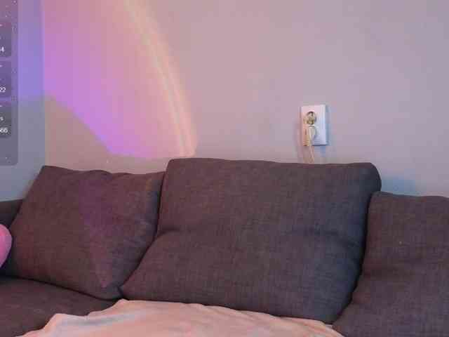 KiraBriis Sex Cam Show
