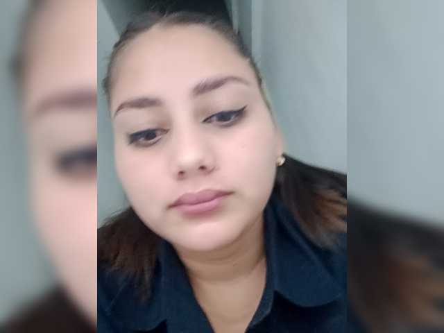 Lucy02 Live Cam on BongaCams