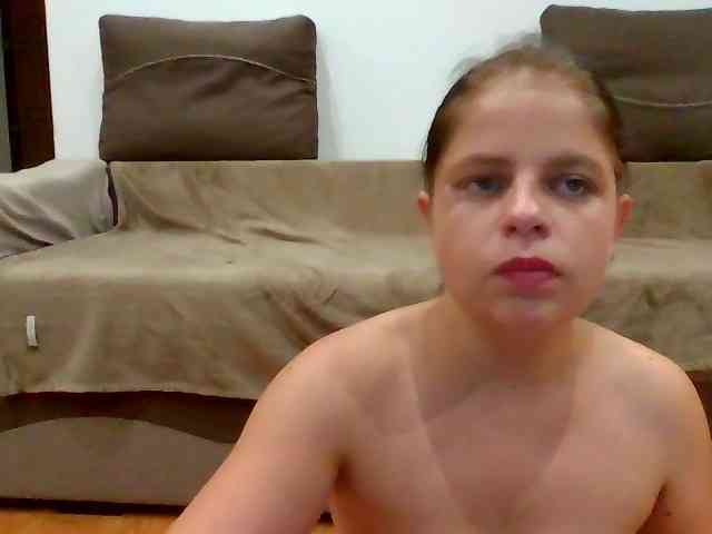 Sweetgirl2001 webcam