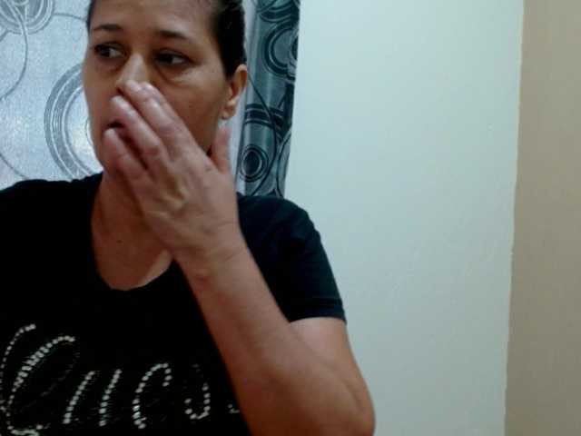 Adrianamilf live cam on BongaCams