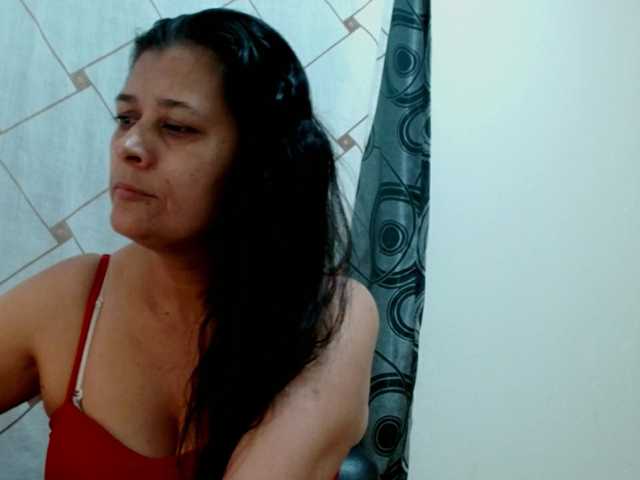 Adrianamilf live cam preview