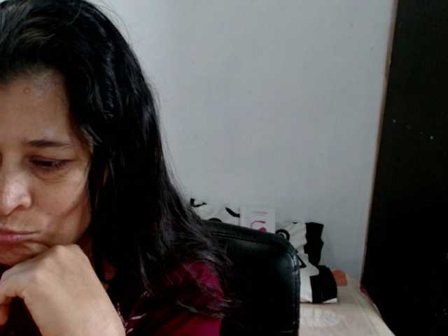Adrianamilf live cam on BongaCams