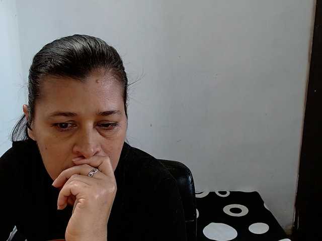 Adrianamilf Live Cam on BongaCams