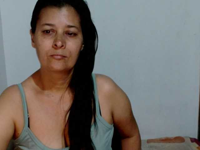 Adrianamilf — bongacams